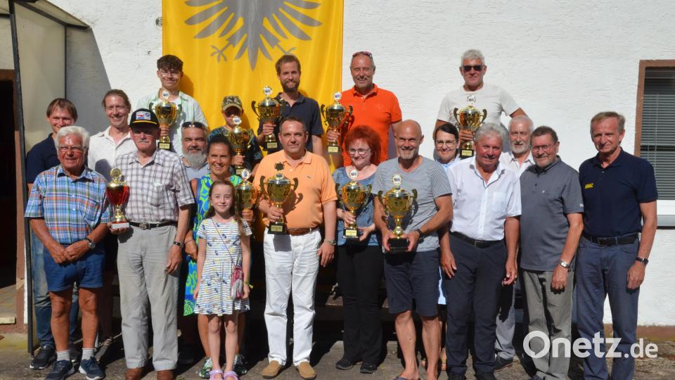 Die Pokalsieger der 35. Weidener ADAC-Veteranen-Ausfahrt. Bild: Kunz