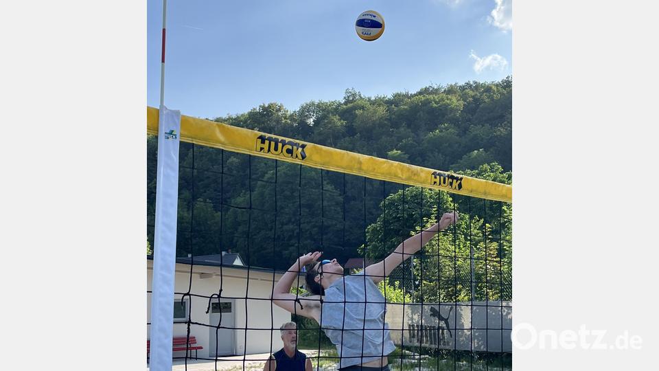 Beim Beachvolleyball-Turnier hatten die Spieler ihren Spaß. Bild: gau