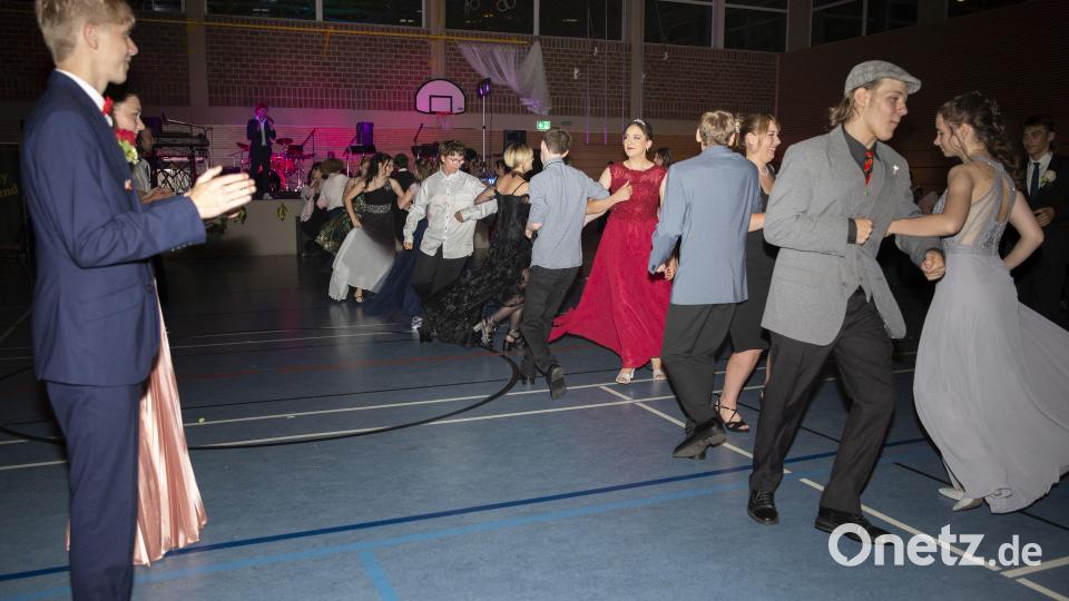 Abschlussball der Mittelschule in Windischeschenbach. Bild: Beate Hoge/exb