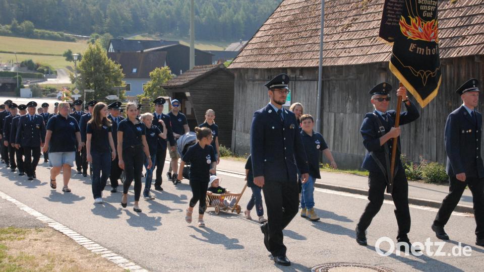 Die Jubelwehr führte den Festzug an. Bild: pop