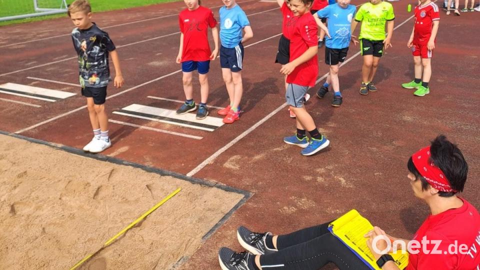 Voller Eifer gingen die Sportler bei den verschiedensten Anforderungen für das Deutsche Sportabzeichen ans Werk. Bild: dob
