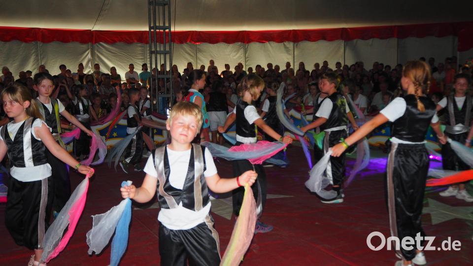 „Manege frei“ für die Grundschule Neustadt/WN Bild: krb