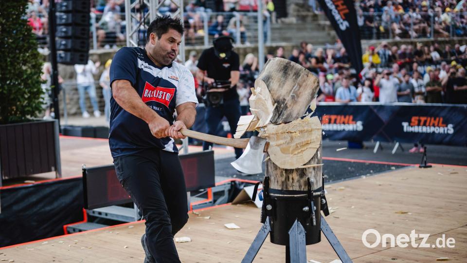 Peter Bauer beim Standing Block Chop. Archivbild: STIHL TIMBERSPORTS®/exb