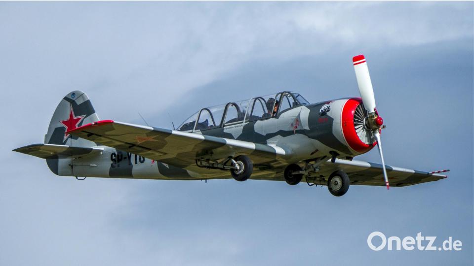 Auch die YAK 52 von Matthias Sieber ist auffällig lackiert. Bild: Markus Heimann/exb
