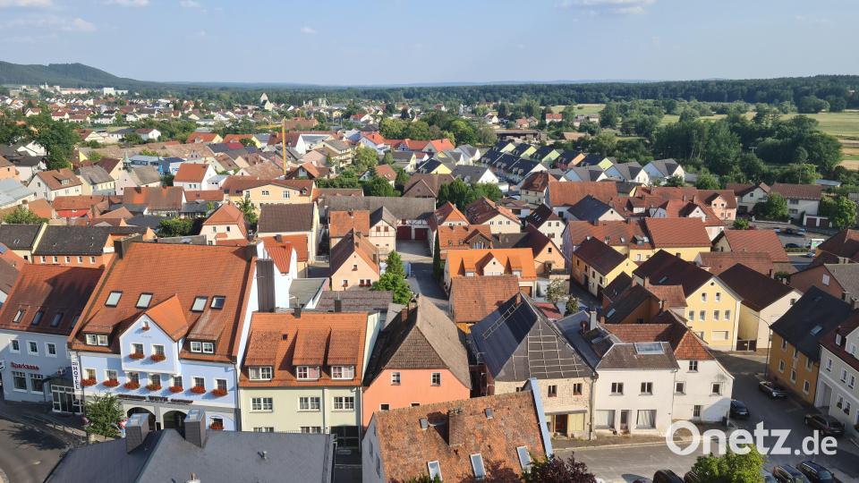 Wunderbar ist der Blick über Pressath vom Kirchturm aus. Bild: sne