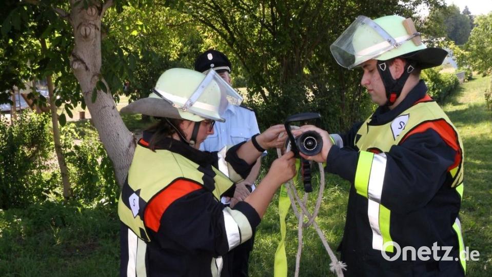 Alle Handgriffe müssen sitzen. Bild: Feuerwehr Auerbach