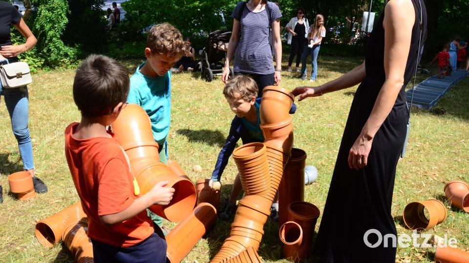 Rohrverlegung bei der Fachakademie für Sozialpädagogik. Bild: Kunz