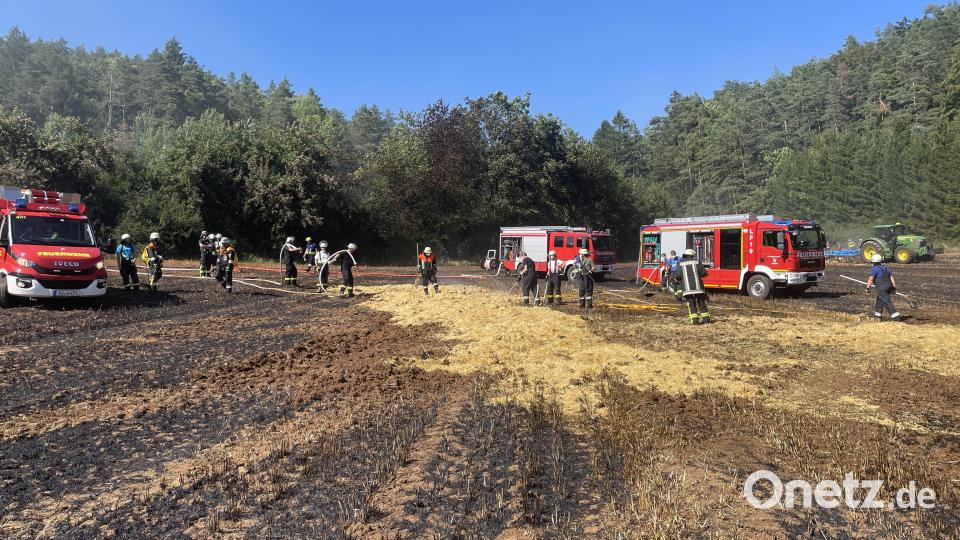 Zahlreiche Feuerwehren waren am Samstag bei einem Brand in Mittelreinbach im Einsatz. Bild: Kreisbrandinspektion Amberg-Sulzbach
