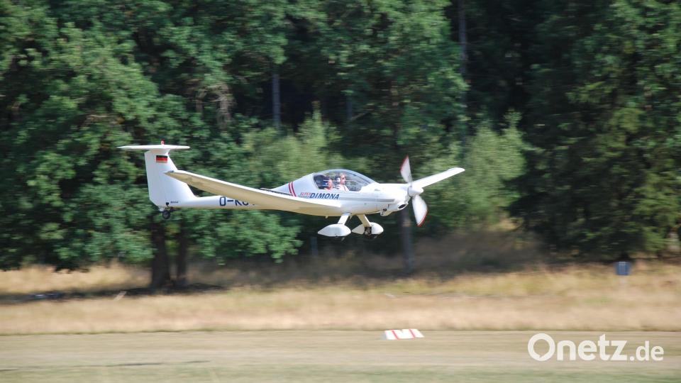Als Fluggast konnte man in einem Motorsegler abheben. Bild: Gerd Spies