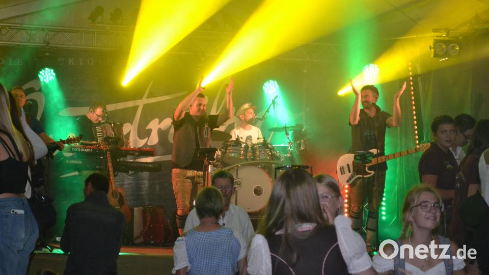 Die "Quertreiber" sorgten für eine heiße Stimmung am Freitag. Bild: kki