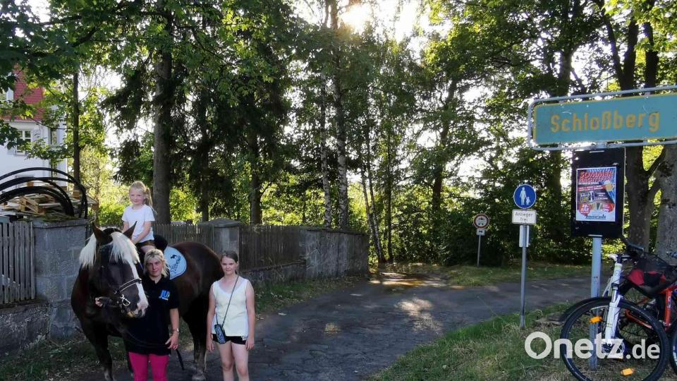 Das geführte Ponyreiten der Familie Hantzsch kam sehr gut an. Bild: gz
