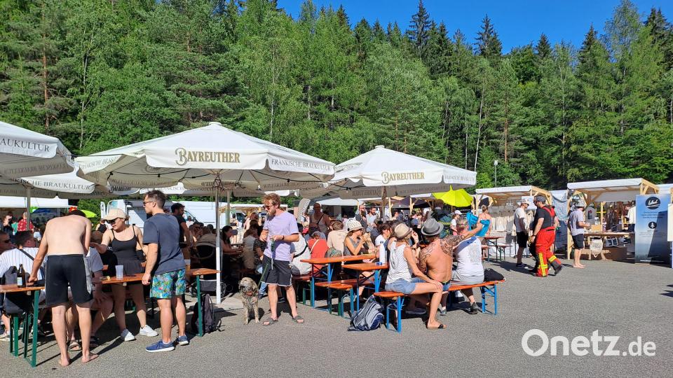 An den Marktständen war viel geboten. Bild: gis