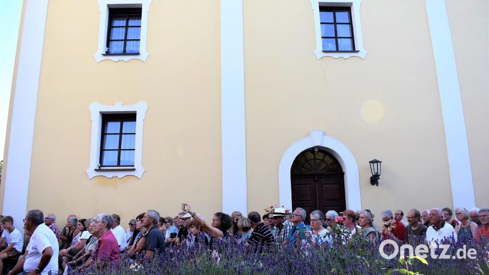 Serenade der Dießurter Musikkapelle im Schlosshof Bild: rgr