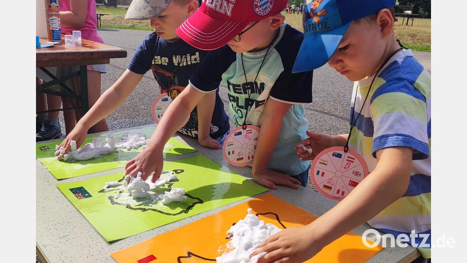 Verschiedene Aktionen wurden den Kindern beim &quot;Tag der Vielfalt&quot; angeboten. Bild: Maderer/exb