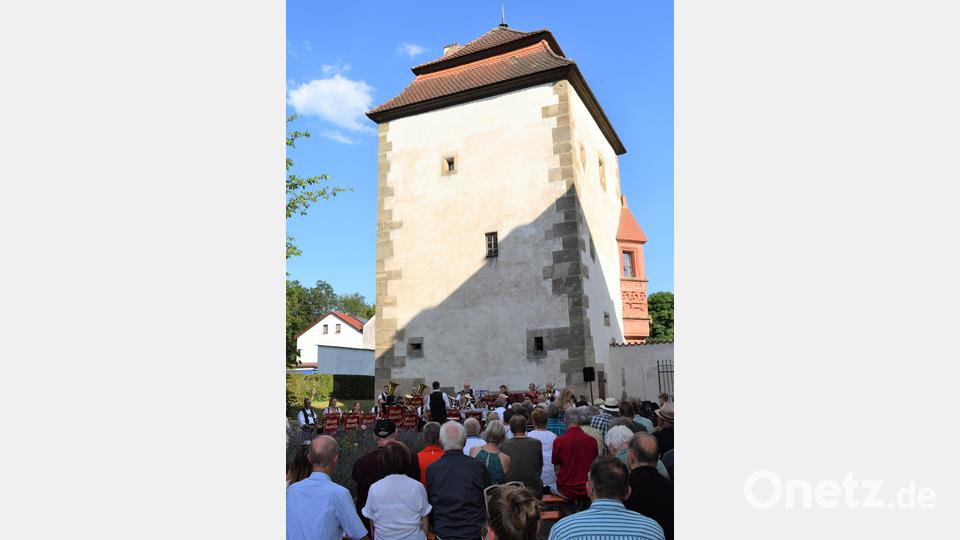 Serenade der Dießurter Musikkapelle im Schlosshof Bild: rgr
