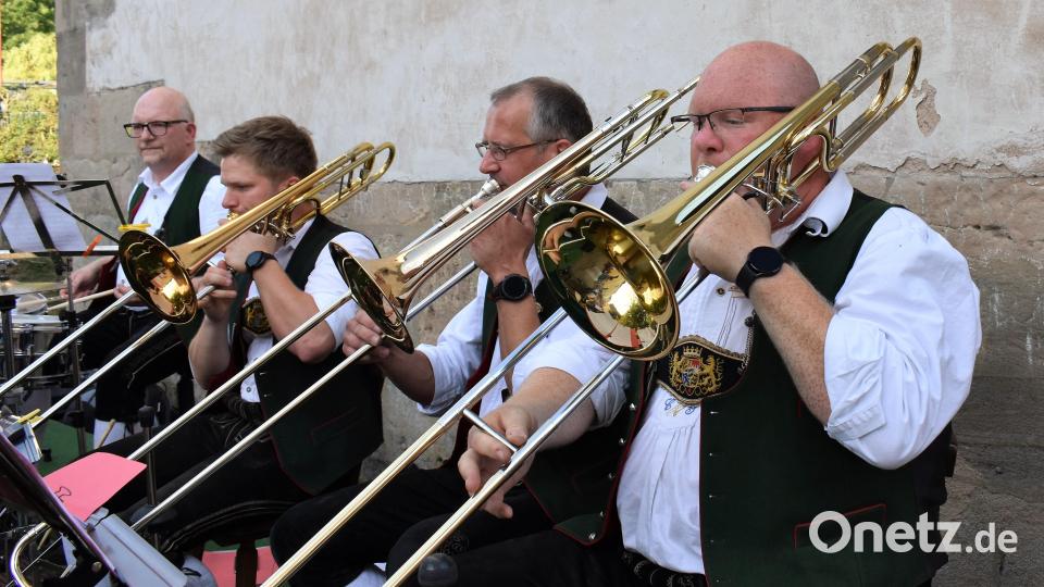 Serenade der Dießurter Musikkapelle im Schlosshof Bild: rgr