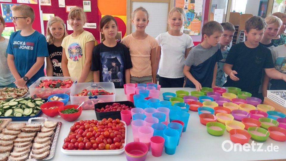 Regionales Bio-Frühstück gab es an der Grundschule in Krummennaab. Bild: Grundschule Krummennaab/exb