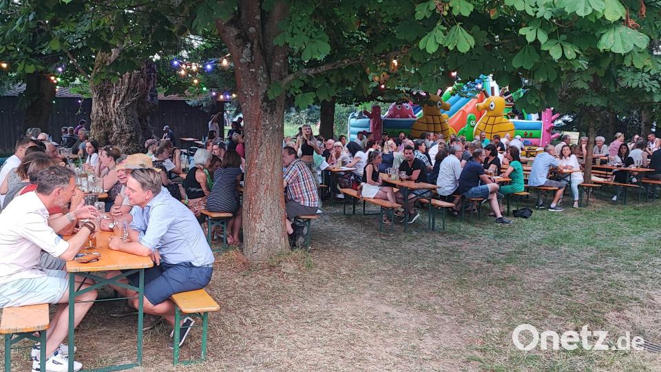 Viele Besucher kamen zum Fischerfest des Fischereivereins Stiftland. Bild: Fischereiverein Stiftland/exb
