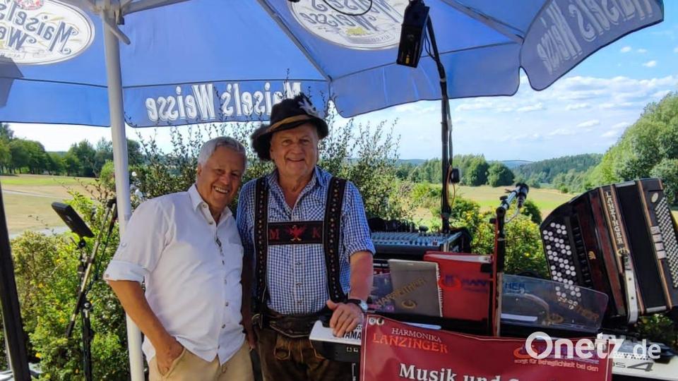 Die &quot;Casanovas&quot; aus dem Zillertal sorgten bei der Siegerehrung für musikalische Unterhaltung. Bild: Golfclub Stiftland/exb