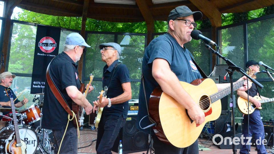 Das &quot;Back Beat&quot;-Konzert im Max-Reger-Park kam gut beim Publikum an. Bild: Kunz