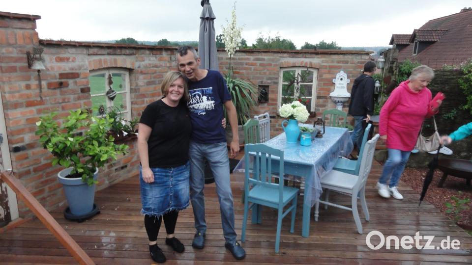 Gartenbesitzer Reinhold und Beate Schneider Bild: jhö