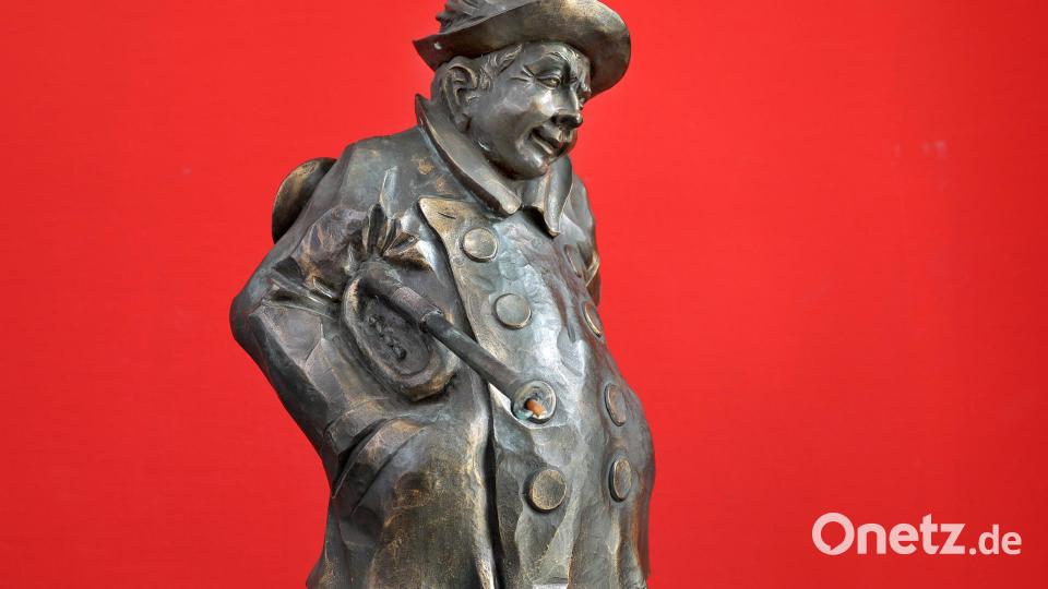 Der Wieselbrunnen soll einen geeigneten Platz in Neustadt finden. Alle Leser sind aufgerufen, sich mit Ideen zu beteiligen, wo die Bronzefigur künftig stehen könnte. Bild: Wolfgang Steinbacher