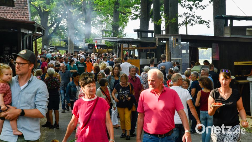 Reger Betrieb herrschte am Samstagabend in der Bundengasse. Bild: Petra Hartl