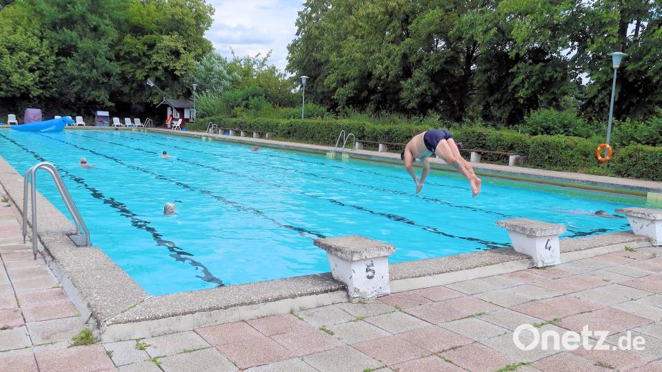 Das Friedenfelser Freibad ist beliebt. Aber hinter der Zukunft steht noch immer eines großes Fragezeichen. Bild: bsc