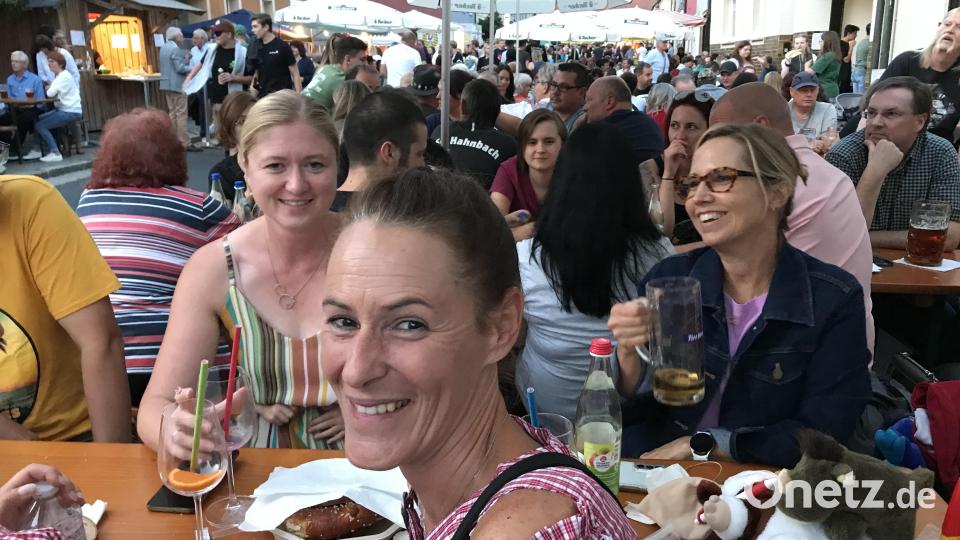 Beste entspannte Stimmung herrschte auf der Hauptstraße beim Marktfest. Bild: mma
