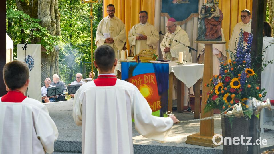 Die Gottesdienste am Freialtar sind kennzeichnend für das Annabergfest. Bild: Petra Hartl