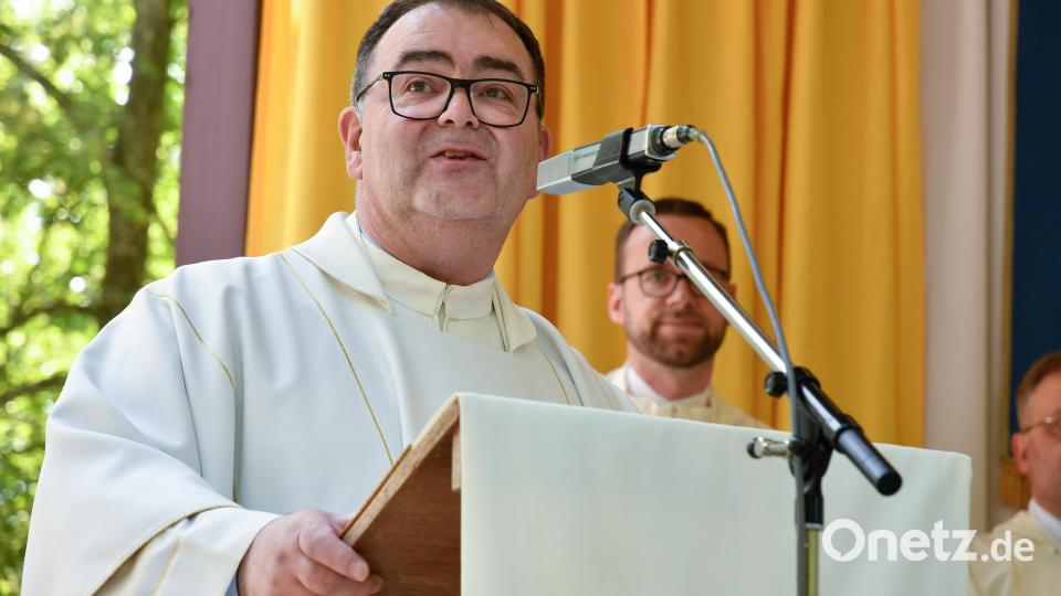 Pfarrer Herbert Mader von der Pfarrei St. Marien ist der Verantwortliche für den geistlichen Teil des Annabergfests. Bild: Petra Hartl