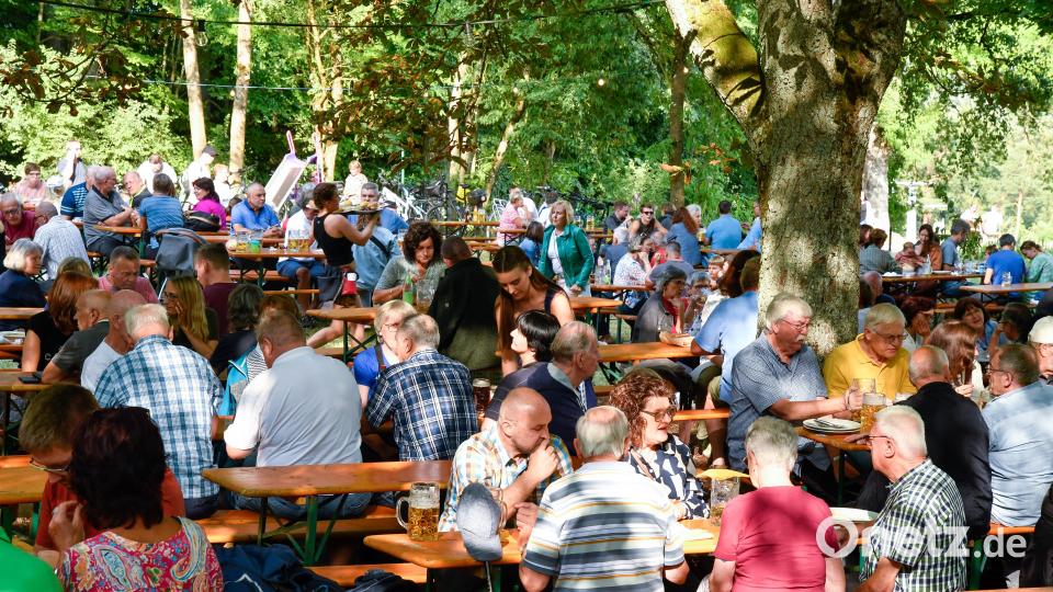 Schon am Samstagnachmittag strahlte der Berg große Anziehungskraft aus. Bild: Petra Hartl