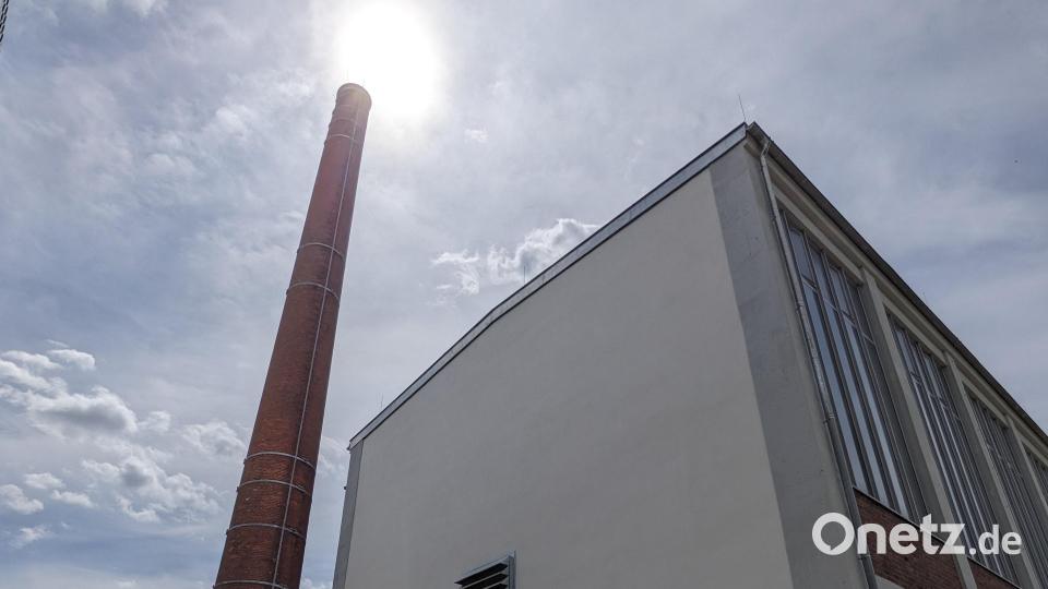Das Turbinenhaus und der über 40 Meter hohe Schlot haben wieder einen Nutzen. Bild: Sascha Fuchs/fph