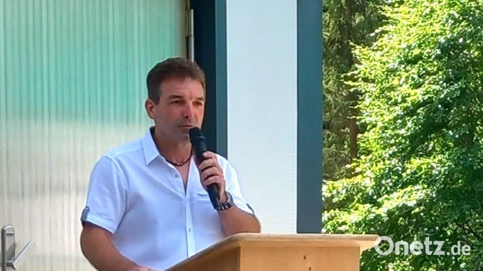 „Der Bau dieses Hochbehälters war ein zentraler Schritt zur nachhaltigen Sicherung der Trink- und Löschwasserversorgung der Gemeindeteile im Einzugsbereich der Schwend-Poppberg-Gruppe.“ (Verbandsvorsitzender Elmar Halk) Bild: dir