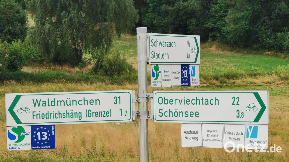 Die „Radler-Autobahn“ zwischen Schönsee und Stadlern ist nun auf 2,1 Kilometern neu gebaut, die Abfahrt nach Friedrichshäng ertüchtigt. Bild: Portner