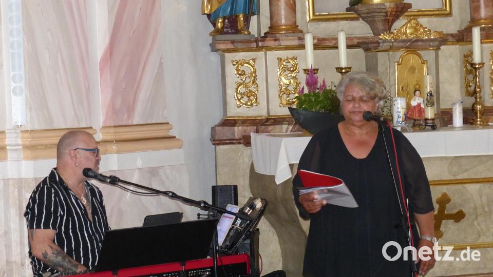 Bei Ramona Fink, begleitet von Max Braun, stockte das Blut in den Adern, die Stimme begeistert Bild: hme