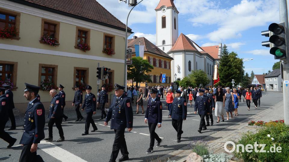 Der Festzug startete im Anschluss des Gottesdienstes. Bild: Andreas Brückmann