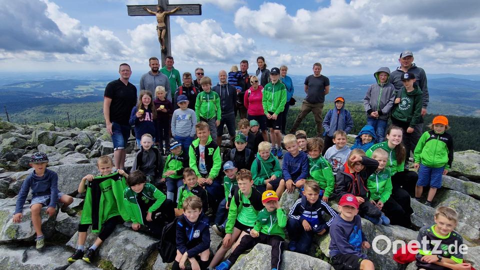 Ziel erreicht, der Lusen ist bezwungen. Bild: hme