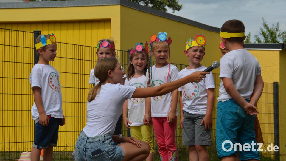 &quot;Im Januar beginnt das Jahr, im Februar ist der Fasching da. Im März die Frühlingssonne lacht, im April das Wetter Ärger macht.&quot; Mit solchen Reimen merken sich die Kinder ganz schnell die Monatsnamen. Bild: dob
