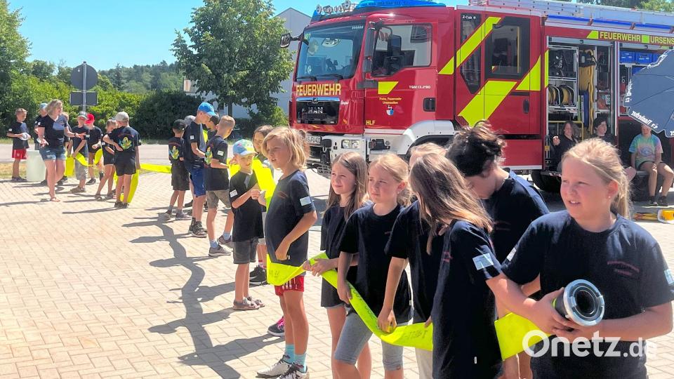 Die Mitglieder der Ursensollener Kinderfeuerwehr schaffen das erste Abzeichen ihrer Feuerwehrkarriere Bild: egl