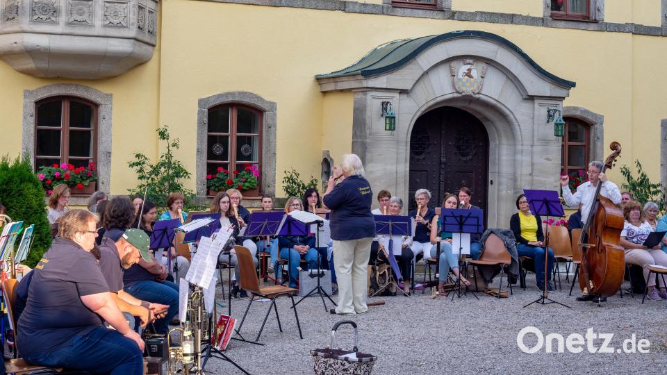 Auch der Flötenchor Wildenreuth beteiligte sich an der Abendserenade. Bild: lum