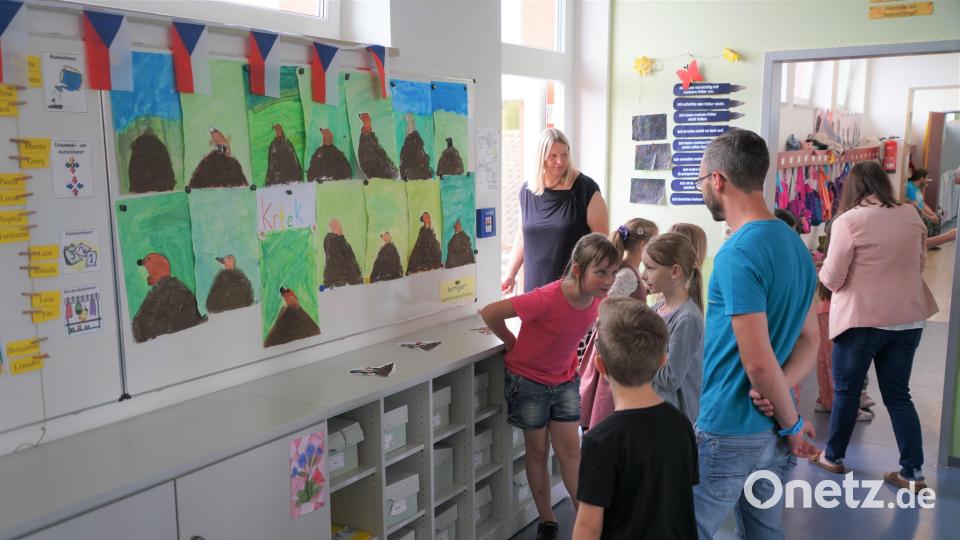 Im Zimmer der zweiten Klasse war der kleine tschechische Maulwurf &quot;Krtek&quot; zu bestaunen. Bild: fvo