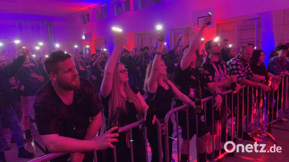 Die Stimmung schwappte auf die Besucher über Bild: adj