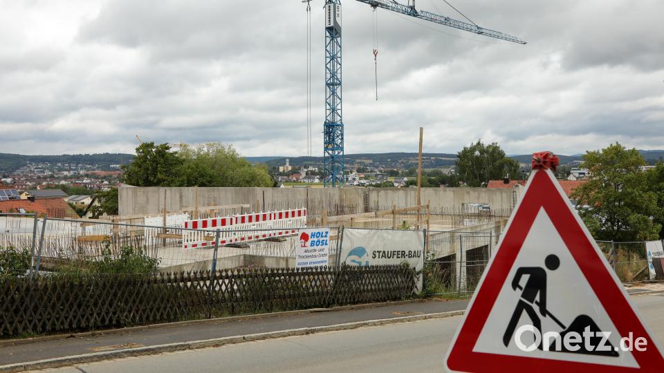 Es wird wieder weitergebaut an der neuen Kita St. Raphael in Kümmersbruck. Bild: Wolfgang Steinbacher