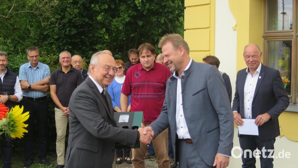 Verabschiedung Pfarrer Gradl Paulsdorf Bild: Christine Schwarz/exb