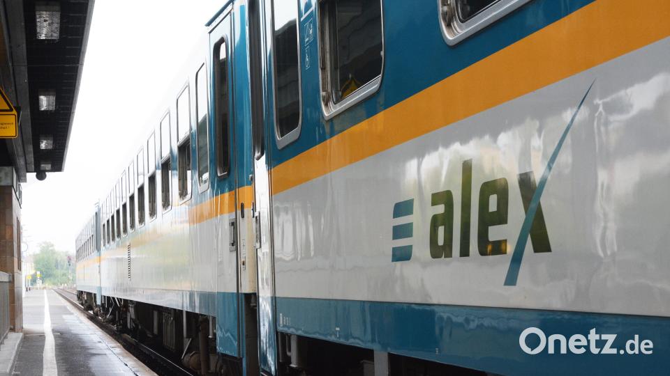 Der &quot;Alex&quot; am Bahnhof in Weiden – im Serviceranking der BEG belegte das Angebot der Länderbahn den letzten Platz. Bild: Gabi Schönberger