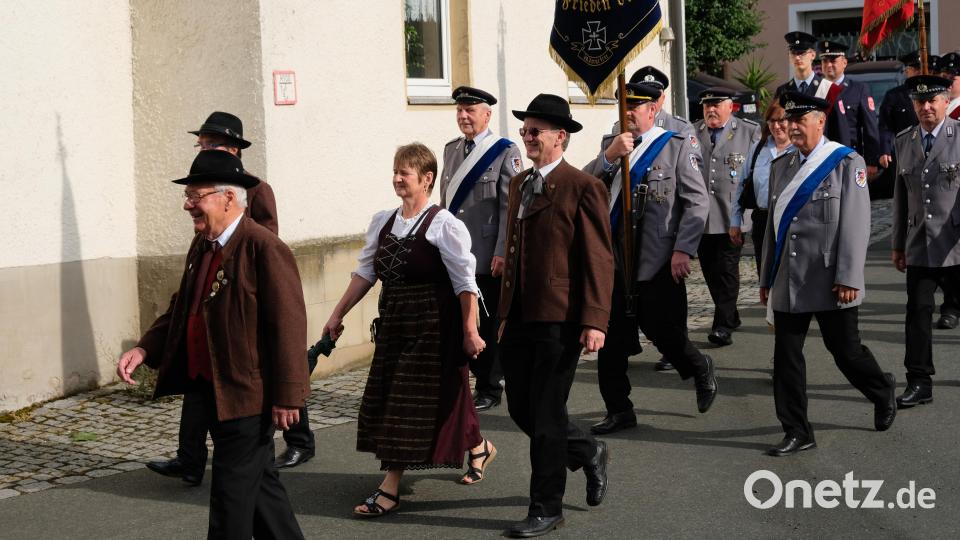 Stark vertreten sind beim Kirchenzug die Vereine aus allen Gemeindeteilen. Bild: do
