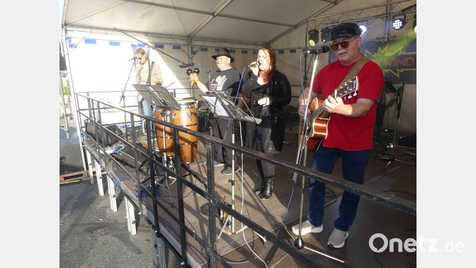 &quot;Eastwind&quot; begleitet das Bürgerfest mit Rock, Pop und Blues. Bild: rn