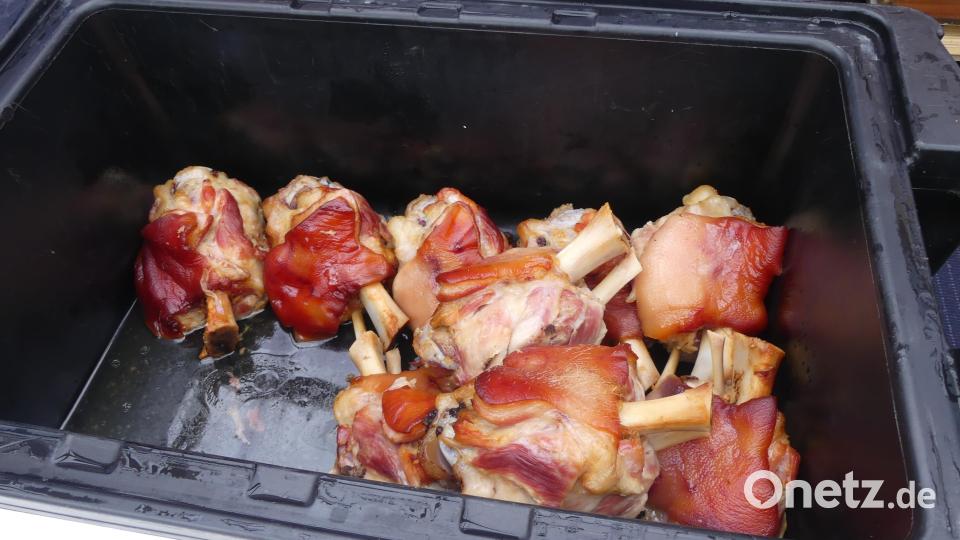 Stets begehrt: duftende Schweinshaxen. Bild: rn