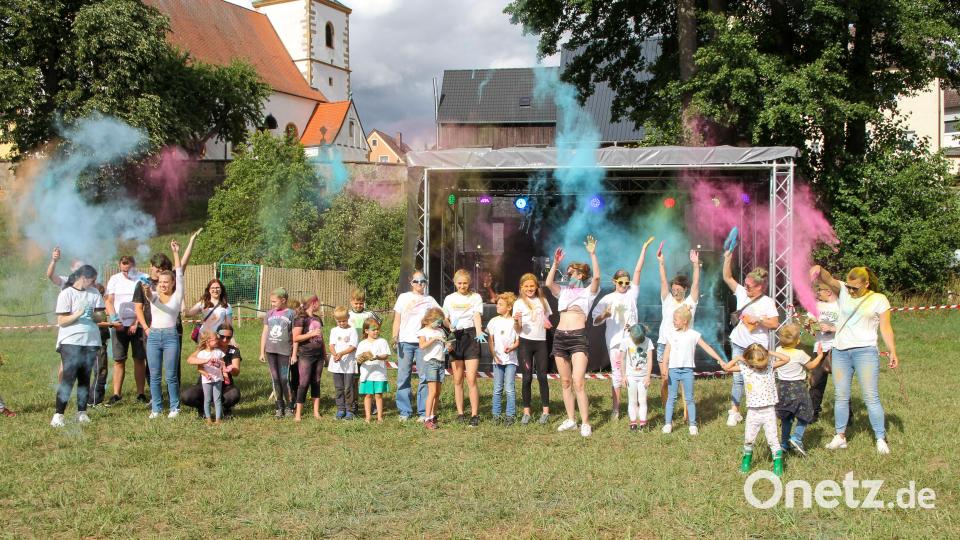 So war das Holi-Festival in Mantel. Bild: Lea Stecher